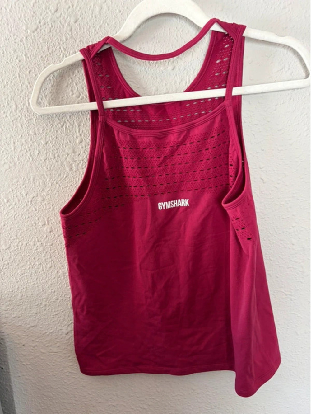Gymshark pink high neck seamless tank. Best for a loose L or fitted XL - Picture 2 of 2